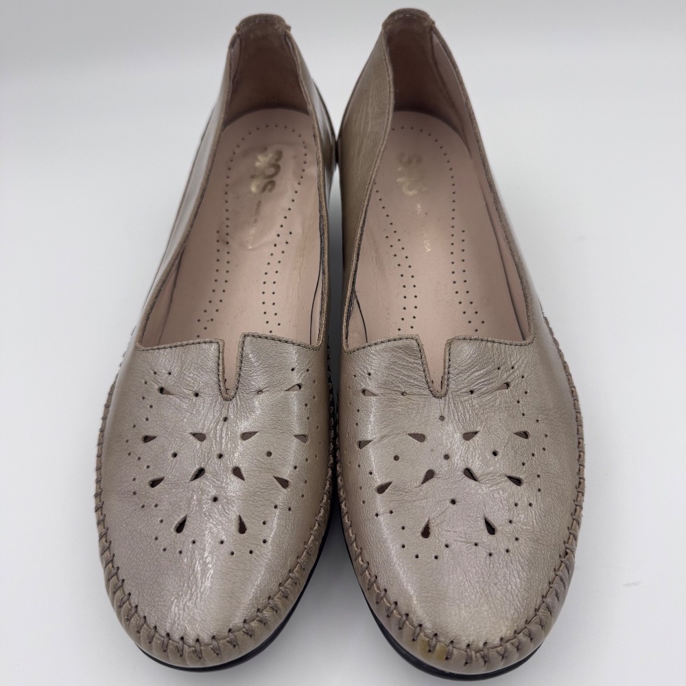 SAS Womens 9W Leather Pumps Taupe Metallic Floral Perforated Comfort Heels 74839